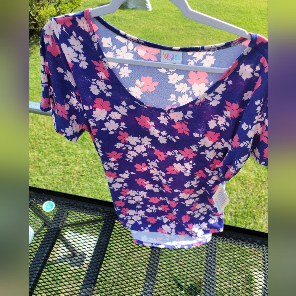 Lularoe Pink and White Blouse Short Sleeve